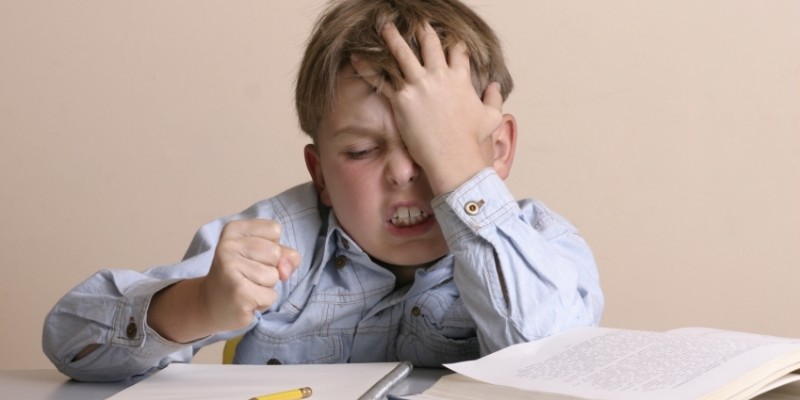 مشکلات عاطفی و یادگیری در دانش‌آموزان